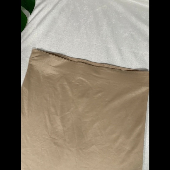 NEW Spanx Power Conceal Her High Waist Mid Thigh Short Shaper‎ [SZ Small ] - Picture 4 of 12